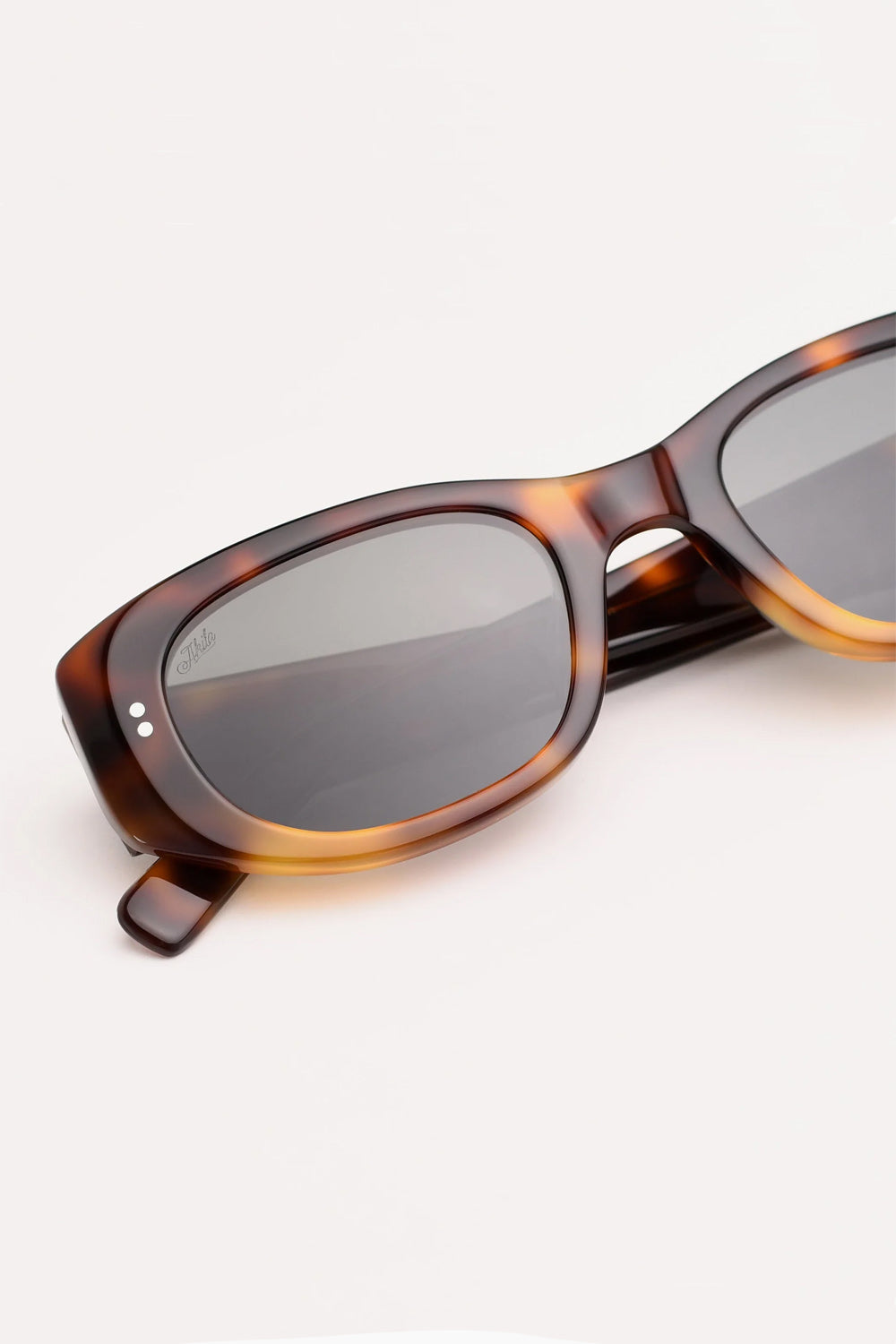 Akila Silvia Tortoise Black