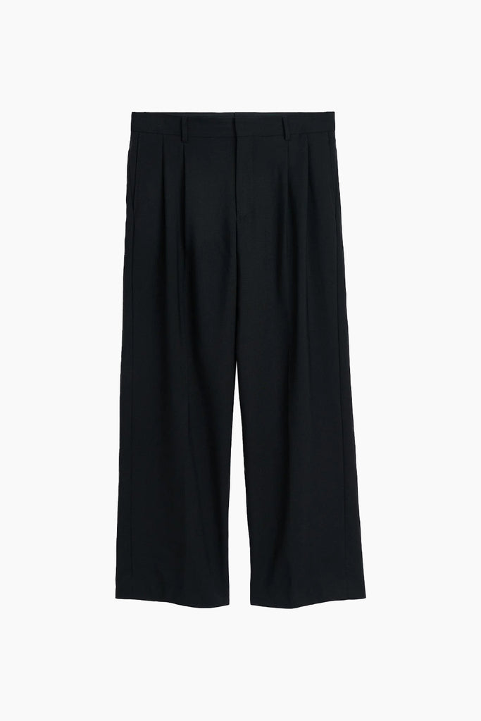 wide leg double pleated trouser in black. soft to touch front of pant.