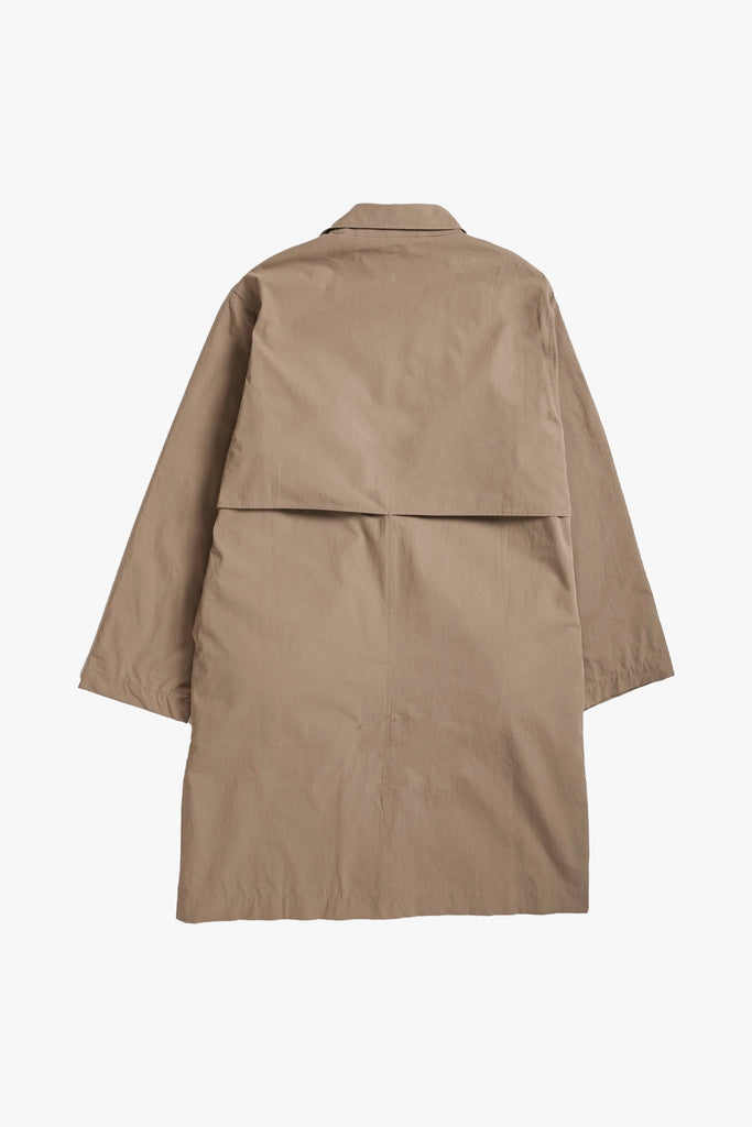 back of satta trench coat featuring a back shoulder vent
